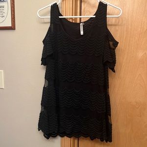 *$5 items, 5 for $15* monoreno cold shoulder shirt